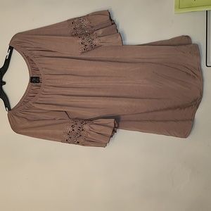 WinWin Ruffle Sleeve Tunic